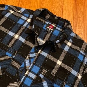 NEVER WORN! Quiksilver Flannel LS